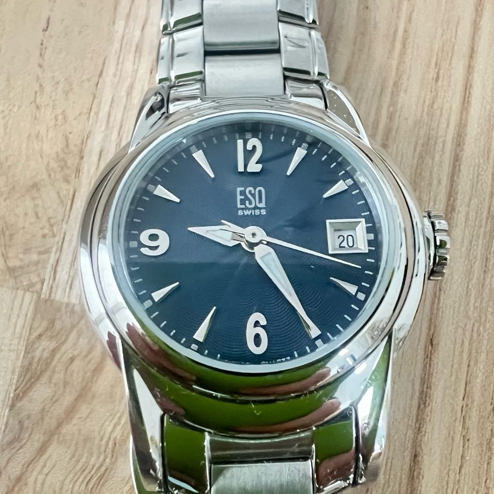 Esq by Movado ladies blue dial silver tone dress watch NEW BATTERY